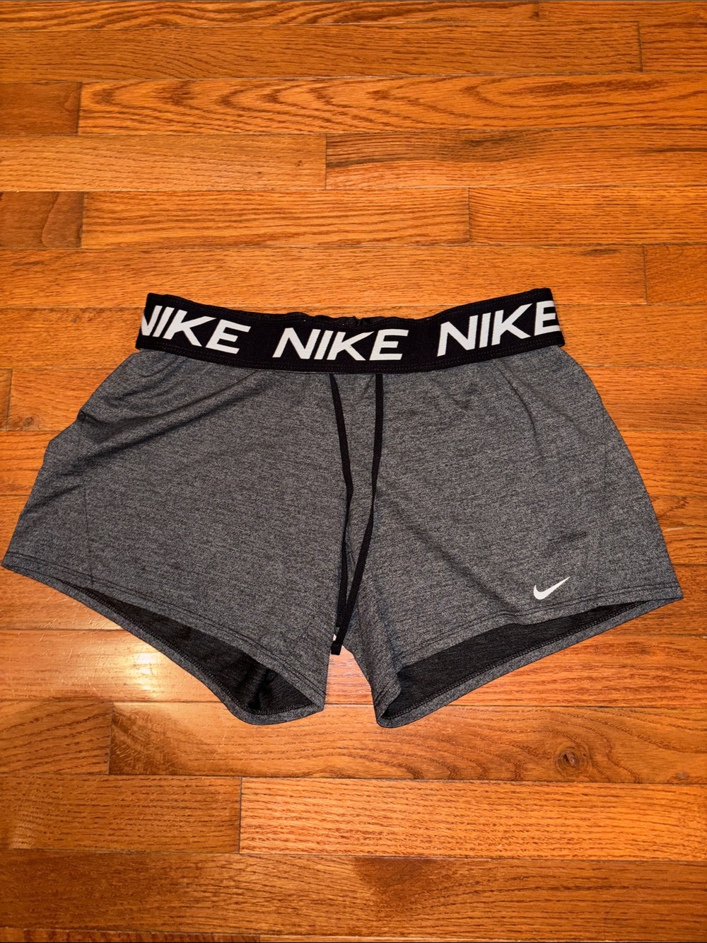 Nike Dri-FIT Women’s Athletic Shorts in Gray Size Small